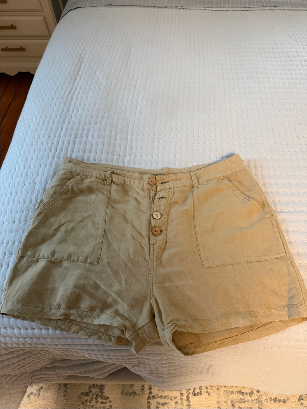Rip Curl Beige Button-Front Women's Shorts